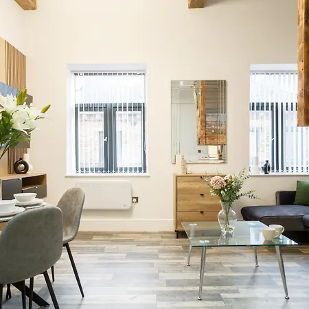 Bradford Luxury Apartment *