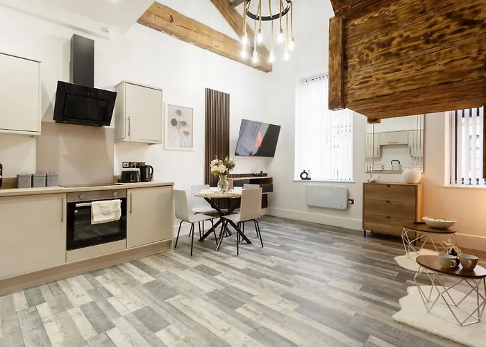 Luxury * Bradford (West Yorkshire)