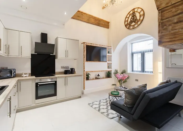 Luxury * Bradford (West Yorkshire)